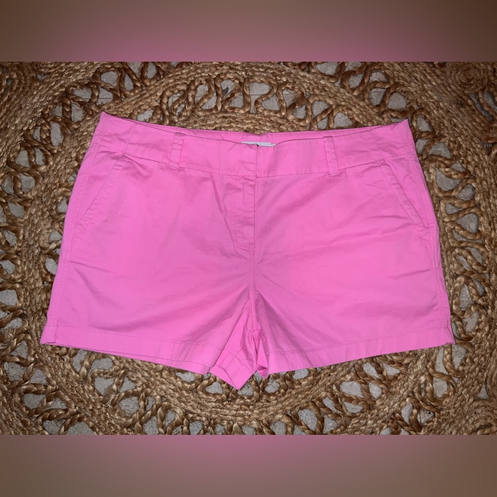 Size 16 pink vineyard vines shorts
